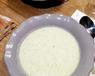 Soupe de courgettes au fromage ail et fines herbes