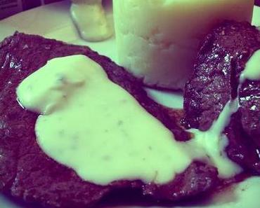 Steak et pavé de boeuf charolais, sauce au bleu d'Auvergne, et purée maison