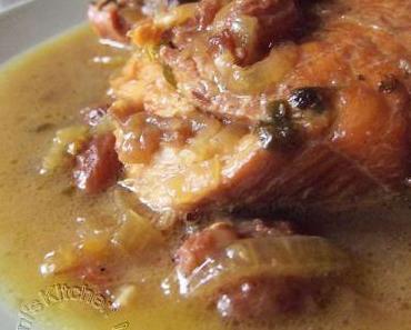 Tajine de poulet aux oignons et raisins secs