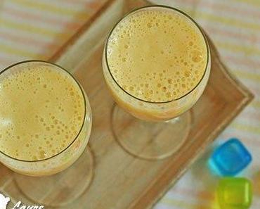 Smoothie tout jaune : banane, ananas et amande