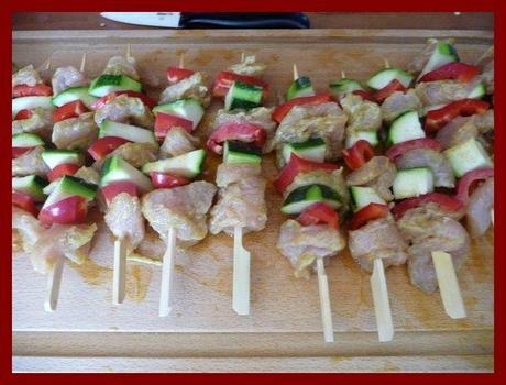 Brochettes de poulet au poivron et au courgette