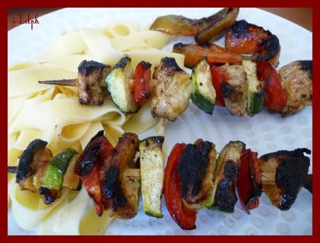 Brochettes de poulet au poivron et au courgette