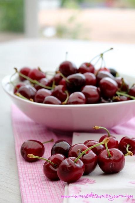 Le goûter du dimanche : Quatre quarts aux cerises et miel Quatre quarts aux cerises et miel