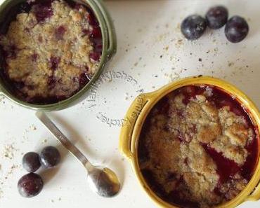 Crumble aux prunes et noisettes