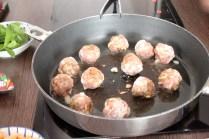 Boulettes de boeuf aux pois chiches et à la menthe