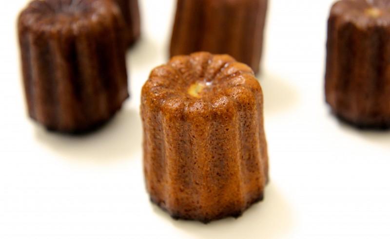 Canelés bordelais