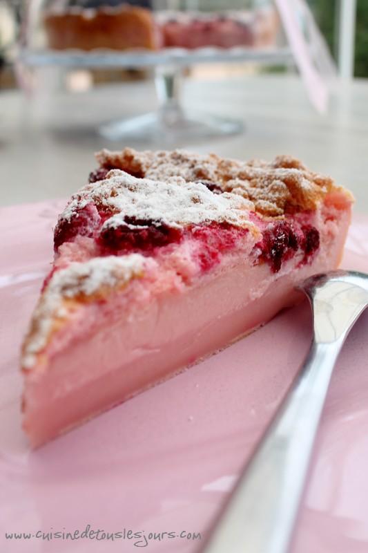 Gâteau Magique aux framboises et à la rose