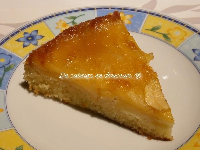 Quatre-quarts caramélisé aux pommes