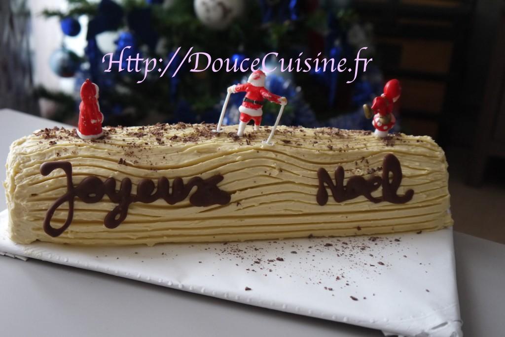 Bûche traditionnelle à la vanille Bûche traditionnelle à la vanille
