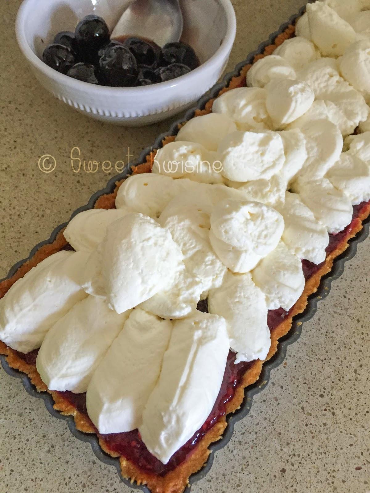 Sweet Kwisine, tarte, forêt noire, cerise, griotte, amarena, chantilly, chocolat, crème d'amandes