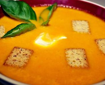 Soupe de poivrons jaunes et ses croûtons au fromage ~ Modern Family