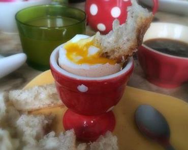 Oeuf à la coque & mouillettes au beurre d'algues