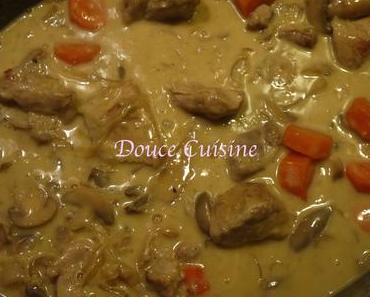 Sauté de porc sauce vin blanc wallpaper-1689754