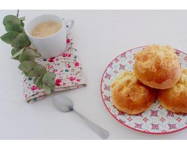 Brioche à la confiture de lait aux amandes et streusel