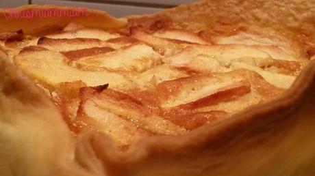 Gâteau aux pommes, mascarpone et noisettes