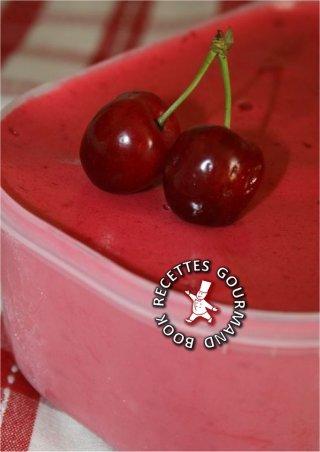 glace-cerises-sans-sorbetiere-bookrecettes.jpg