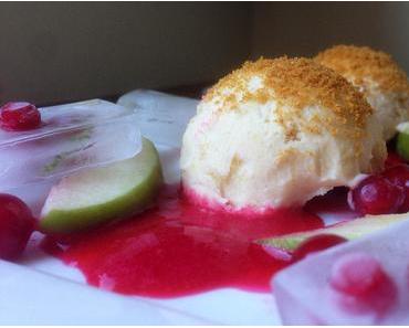 Crème glacée Pomme Cannelle coulis de Groseilles et spéculoos