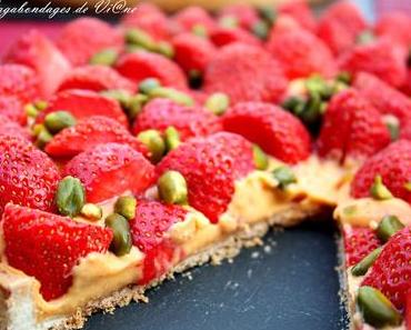 Tarte aux fraises sur crème d'abricots au chocolat blanc