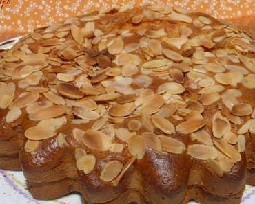 Gâteau aux amandes et confiture d'abricots maison