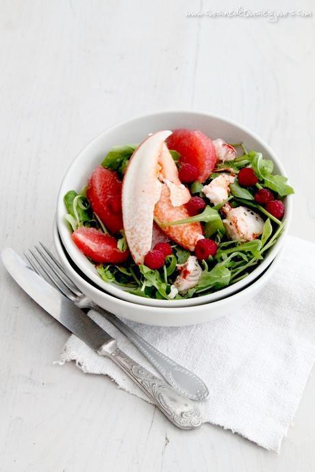 Salade de homard au pamplemousse et framboises