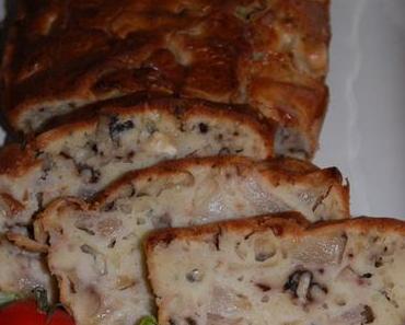 Cake roquefort, poire et noix