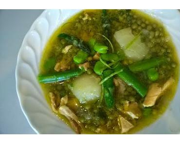 Soupe printanière au poulet