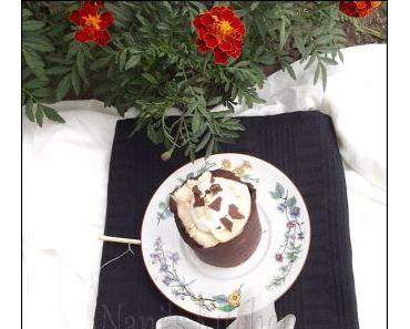 Tiramisu au beurre de cacahuètes en coque de chocolat