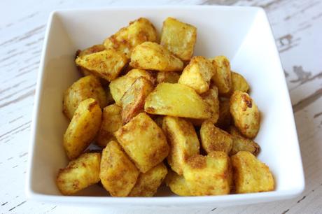 Pommes de terre au curry dorées au four