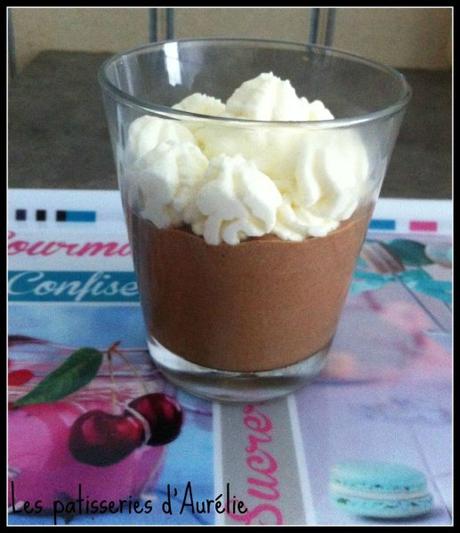 Mousse Au Chocolat Au Lait Avec Chantilly