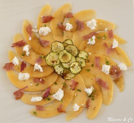 Carpaccio de melon, chèvre et chips de courgettes