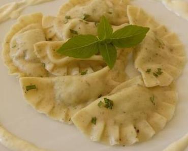 Raviolis frais maison au saumon fumé et au pesto
