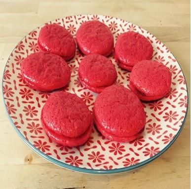 Macarons groseilles framboises