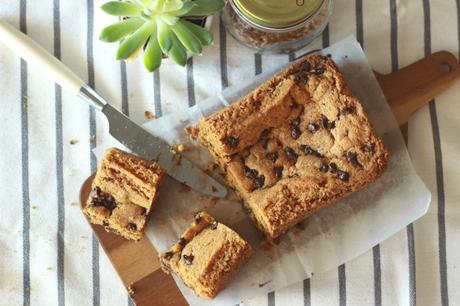 Blondies aux pépites de chocolat noir et pralin