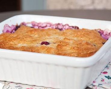 Cobbler aux pêches blanches et framboises