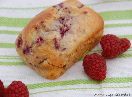 Mini cake lait concentré et framboise