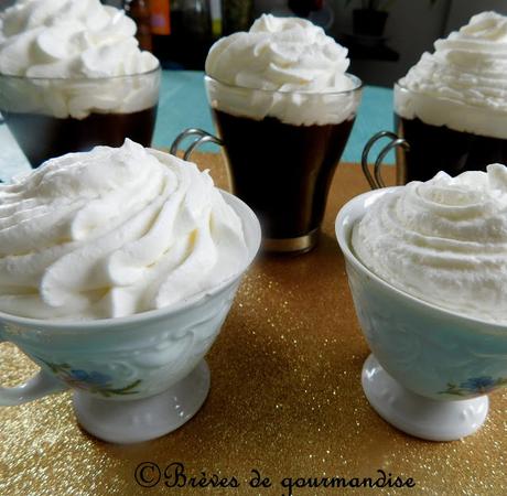 Crèmes liégeoises chocolat et chantilly