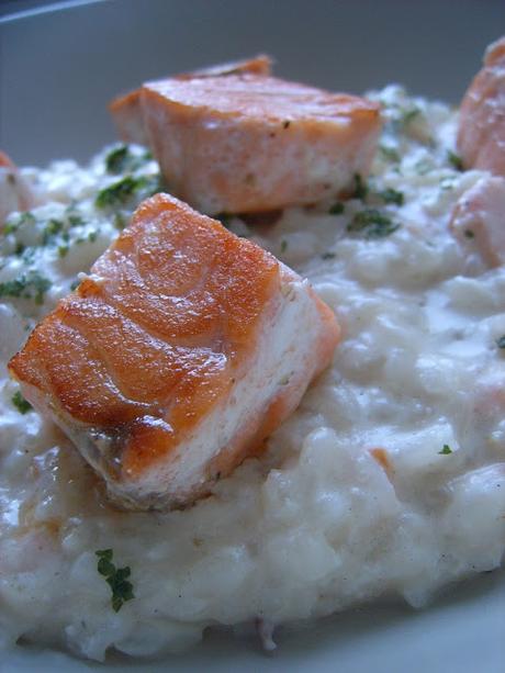 Risotto crémeux et citronné au dés de saumon.