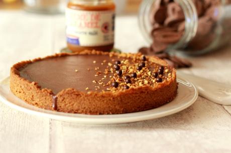 Tarte sablée au chocolat Jivara, caramel et pralin