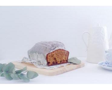 Cake aux épices, pommes-raisins vanillés