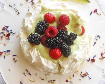 Pavlova Avocat Fruits Rouges