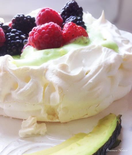 Pavlova Avocat Fruits Rouges