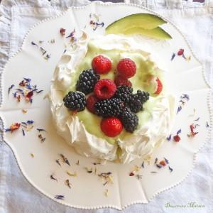 Pavlova Avocat Fruits Rouges