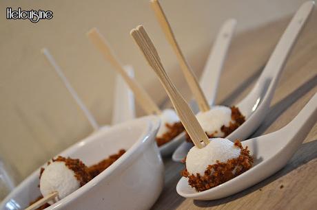 Sucettes chèvre, miel et poudre de pain d'épice Fossier