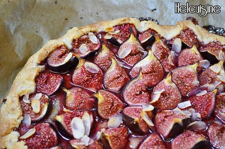 Tarte rustique aux figues et noisettes