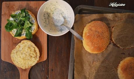 Hamburger Végétarien avec une galette de légumes