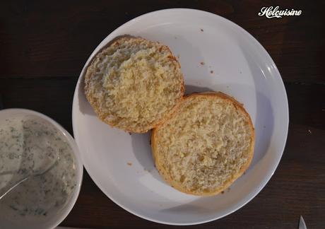 Hamburger Végétarien avec une galette de légumes