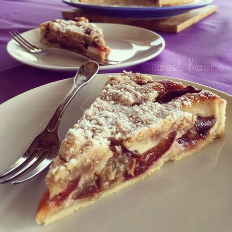 sweet kwisine, tarte, quetsches, prunes, crème, amandes, crumble, cannelle, pie