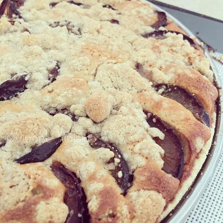 sweet kwisine, tarte, quetsches, prunes, crème, amandes, crumble, cannelle, pie