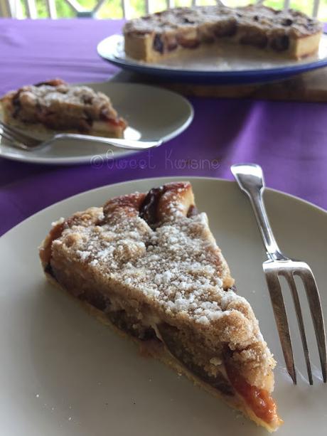 sweet kwisine, tarte, quetsches, prunes, crème, amandes, crumble, cannelle, pie