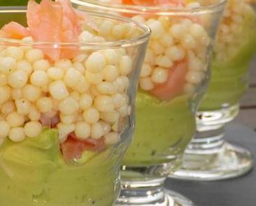 Verrines saumon avocat et petite perle de pâte